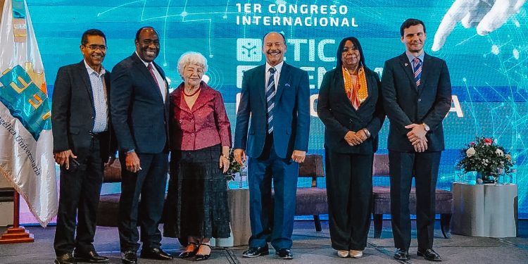 Fundación Evangélica Universitaria celebró Primer Congreso Internacional de Ética, Ciencia y Tecnología 2025