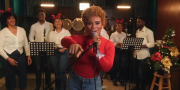 Nairoby Duarte trae alegría en Navidad con versión merengue de "All I Want for Christmas Is You"
