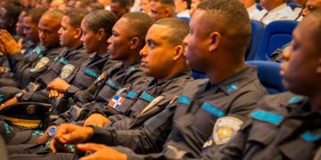PN clausura  programa de Cooperación Internacional y gradúa 423 agentes dentro del proceso de transformación policial