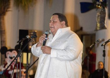 La brisa navideña llega a Azua con pago de regalía y celebraciones festivas