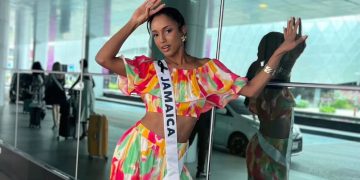 Miss Jamaica resultó con una fractura y hemorragia intracraneal tras grave caída en Miss Universo