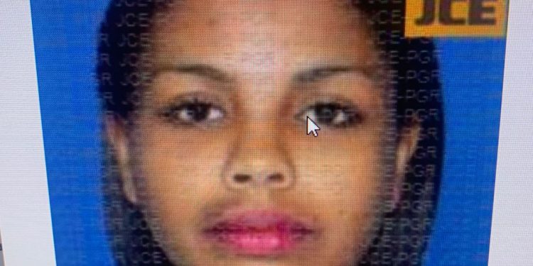 Tribunal condena a 30 años de prisión a mujer que quemó 5 casas en Moca