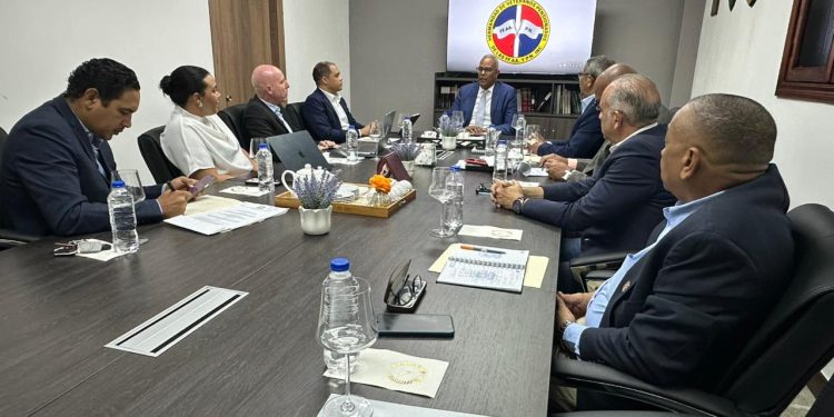 Hermandad de Veteranos y VCCA avanzan en acuerdo para la instalación de un Centro de Atención Primaria con altos estándares internacionales