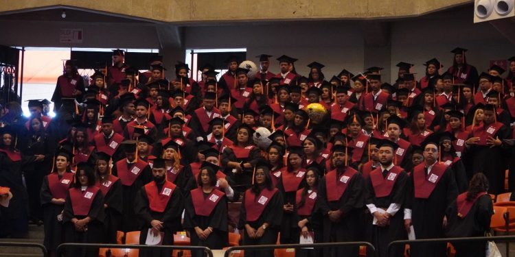 Anuncian titulación en los sectores El Prado y Buenos Aires de Azua