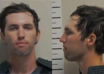 El acusado de asesinar a Charlie Kirk comparece por primera vez en persona ante el tribunal de Utah