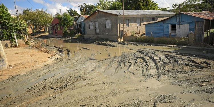 Comunitarios de Los Solares agradecen a la Alcaldía de Santiago el asfaltado de sus calles tras más de 12 años de espera