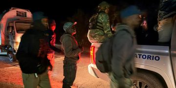 Detienen 827 extranjeros con estatus migratorio irregular; deportan 559