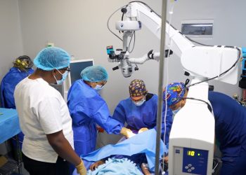 INABIE mejora calidad de vida de 11 estudiantes con la realización de cirugías de corrección visual