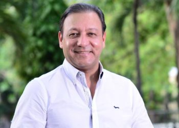 Abel Martínez llama al Gobierno central a intervenir de urgencia ante crisis de agua que afecta a Santiago