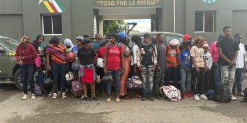 Unidades de drones del Ejército detectan a 34 haitianos indocumentados que se ocultaban en una construcción en Dajabón