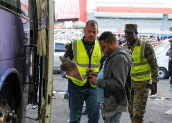 INTRANT realiza 10,778 inspecciones vehiculares en Navidad, retiene 387 autobuses por riesgos y 7 por dopaje