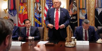 Trump insiste en que ataques en territorio venezolano comenzarán «muy pronto»