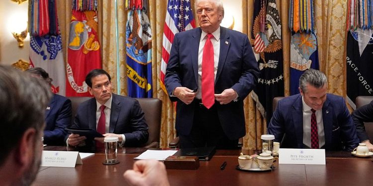 Trump insiste en que ataques en territorio venezolano comenzarán «muy pronto»