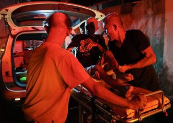 Al menos 16 muertos tras incendio en residencia de ancianos en Indonesia