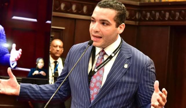 Mariotti Jr. rechaza préstamo por más de RD$401 mil millones propuesto por el PRM por violar la Ley de Crédito Público