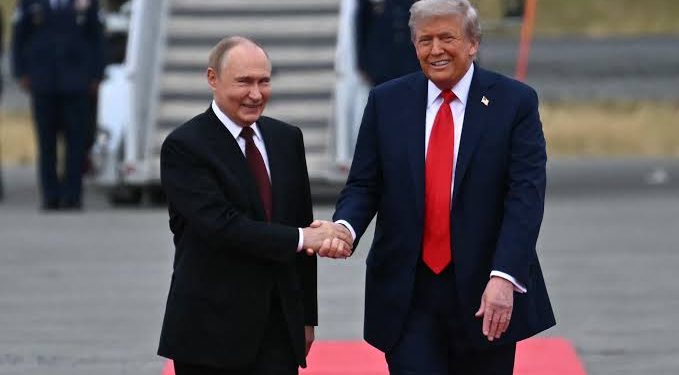 Putin felicita a Trump por Navidad, pero no hay contactos previstos, según el Kremlin