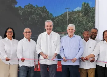 Abinader resalta impacto turístico y agrícola tras inaugurar carretera El Cercado–Juan Santiago–Hondo Valle