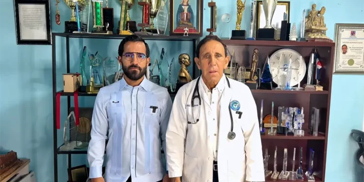 Anuncian distribución gratuita de medicamentos de alto costo: Humira, Noxafil y Zerbaxa