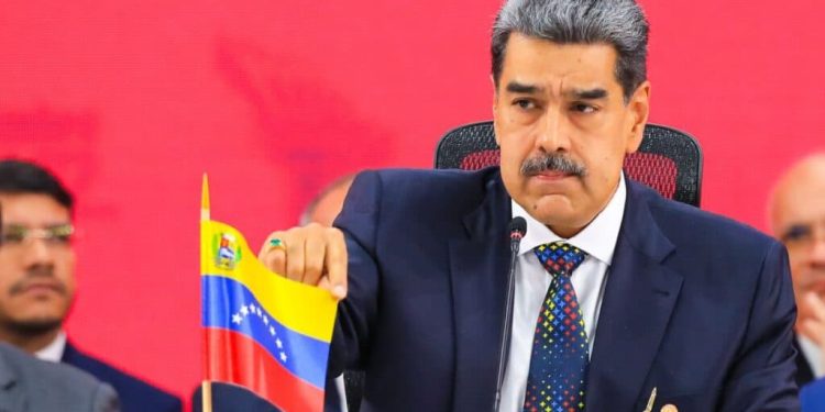 Maduro ordena escoltar petroleros y eleva la tensión naval con Estados Unidos
