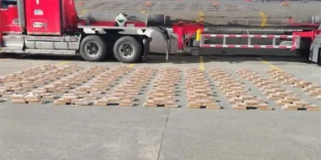 Decomisan en el norte de Ecuador 555 kilos de cocaína que estaban ocultos en un camión