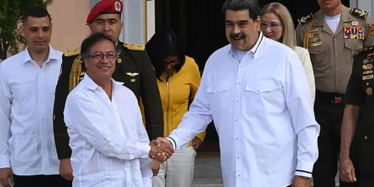 Petro llama dictador a Maduro pero niega que sea narcotraficante según EE.UU.