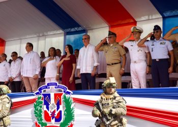 Abinader encabeza desfile conmemorativo del 213 aniversario del natalicio de Juan Pablo Duarte
