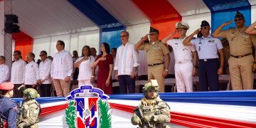 Abinader encabeza desfile conmemorativo del 213 aniversario del natalicio de Juan Pablo Duarte