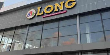 Policía apresa a varios implicados en riña en tienda de Verón que dejó tres personas heridas de bala