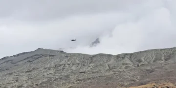 Desaparece un helicóptero con tres personas a bordo en Japón