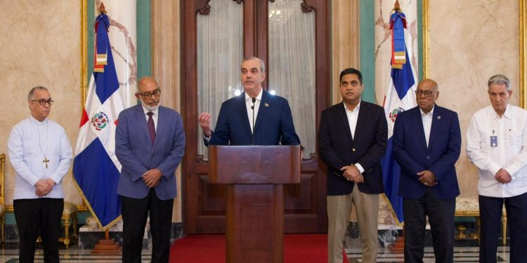 Gobierno destina fondos recuperados de corrupción a obras deportivas en RD