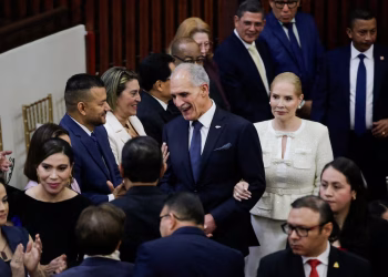 Nasry Asfura asume como nuevo presidente de Honduras: “Estoy aquí para servirles a ustedes y al país”