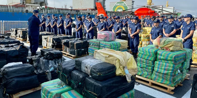 EE. UU. incauta más de una tonelada de cocaína en operativo en el Caribe