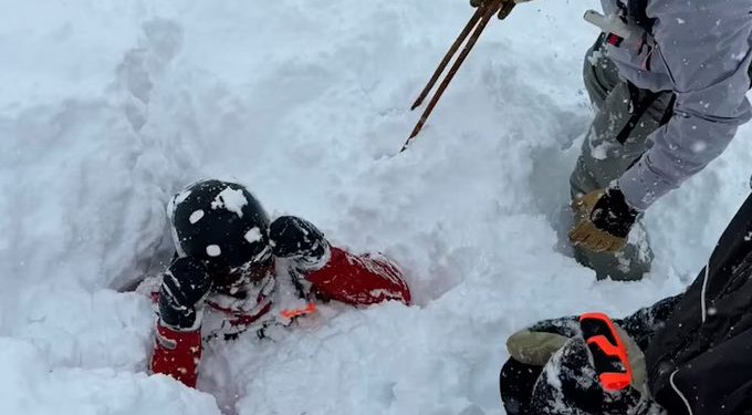 Un muerto y dos heridos por una avalancha en Valais (Suiza) mientras practicaban esquí