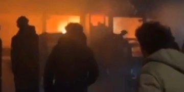 Contabilizan 40 muertos y 115  heridos por incendio durante fiesta de fin de año en un bar