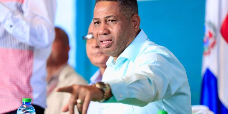 Trajano Santana afirma que costo de la vida, servicios públicos y confianza institucional serán ejes clave del 2026