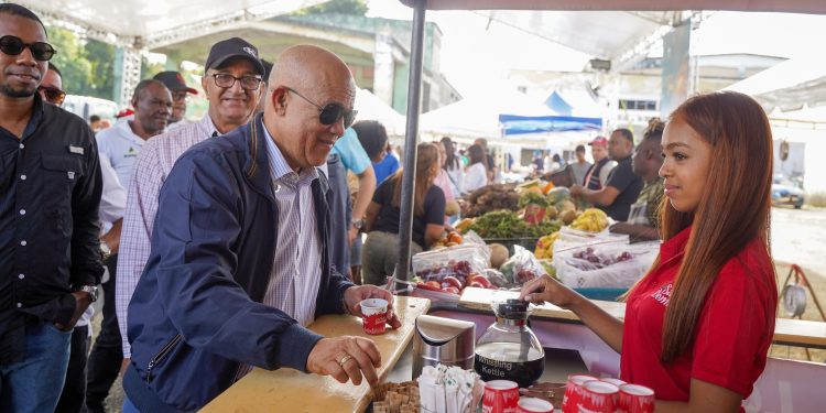INESPRE impactó a más de 1.1 millones de familias con la Brisita Navideña y programas de acceso a alimentos