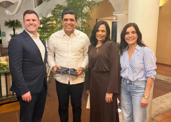 Alcalde Santo Domingo Este se reúne con embajadora EE.UU. para tratar temas de cooperación