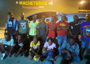 Ejército intercepta vehículo con 13 haitianos en condición migratoria irregular en Mao