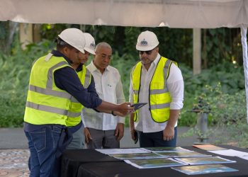 Ministro Paíno Henríquez supervisa inicio de histórica renovación del Jardín Botánico