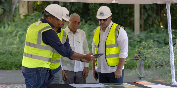Ministro Paíno Henríquez supervisa inicio de histórica renovación del Jardín Botánico
