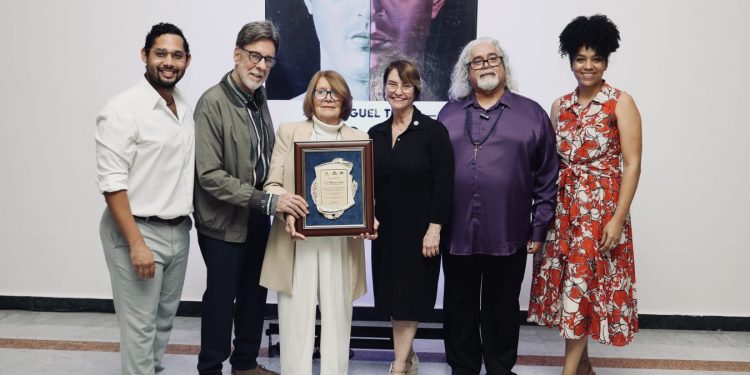 Bellas Artes inaugura exposición de Miguel Tió y rinde homenaje a Marianne de Tolentino