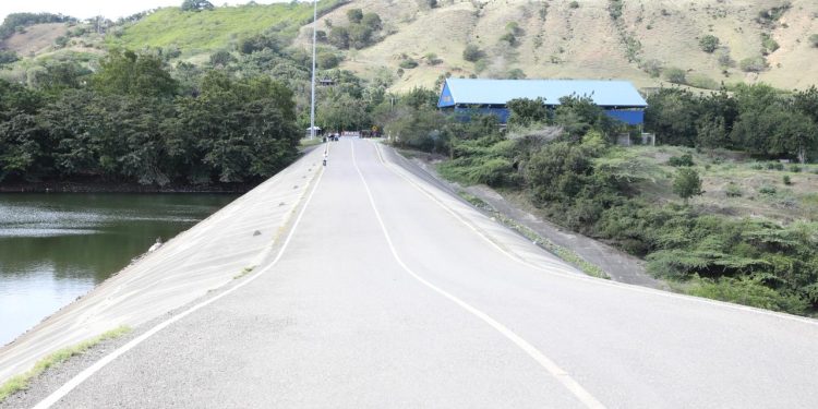 Presidente Abinader inaugura carretera Bao-La Galeta y La Joya-La Virgen en Sabana Iglesia
