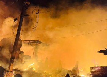 Incendio reduce a cenizas el mercado de Cabo Haitiano