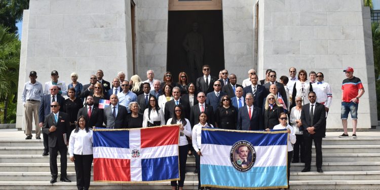 Instituto Duartiano conmemora el natalicio de Juan Pablo Duarte