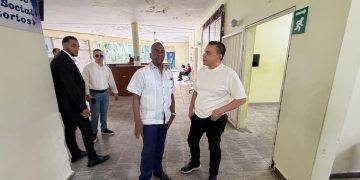 Director SNS anuncia remozamientos hospitales Rafael J. Mañón y Tomasina Valdez en San Cristóbal