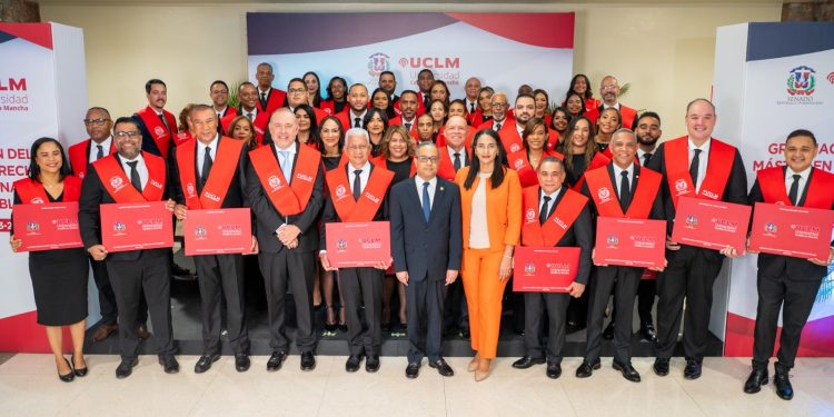 El Senado de la República y la Universidad de Castilla-La Mancha culminan Máster en Derecho Constitucional y Público