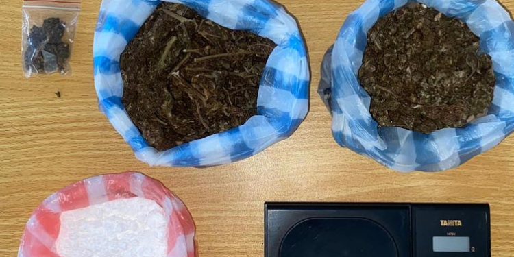 Policía retira de las calles varias armas ilegales y ocupa sustancias narcóticas en Villa Mella, SDN