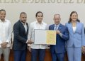 Reconocen a José Ricardo Aponte con el Premio Joven Destacado del Distrito Nacional