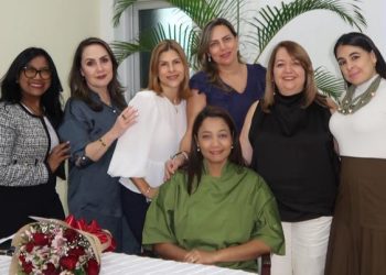 La chef Elvia Zarzuela publica su libro “Cocina saludable para todos”