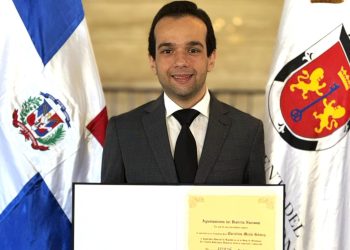 Alcaldía del Distrito Nacional reconoce a René Rodríguez como Joven Destacado